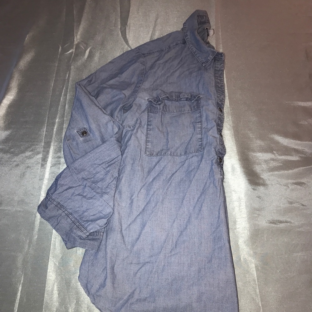 Denim shirt with rollable sleeves